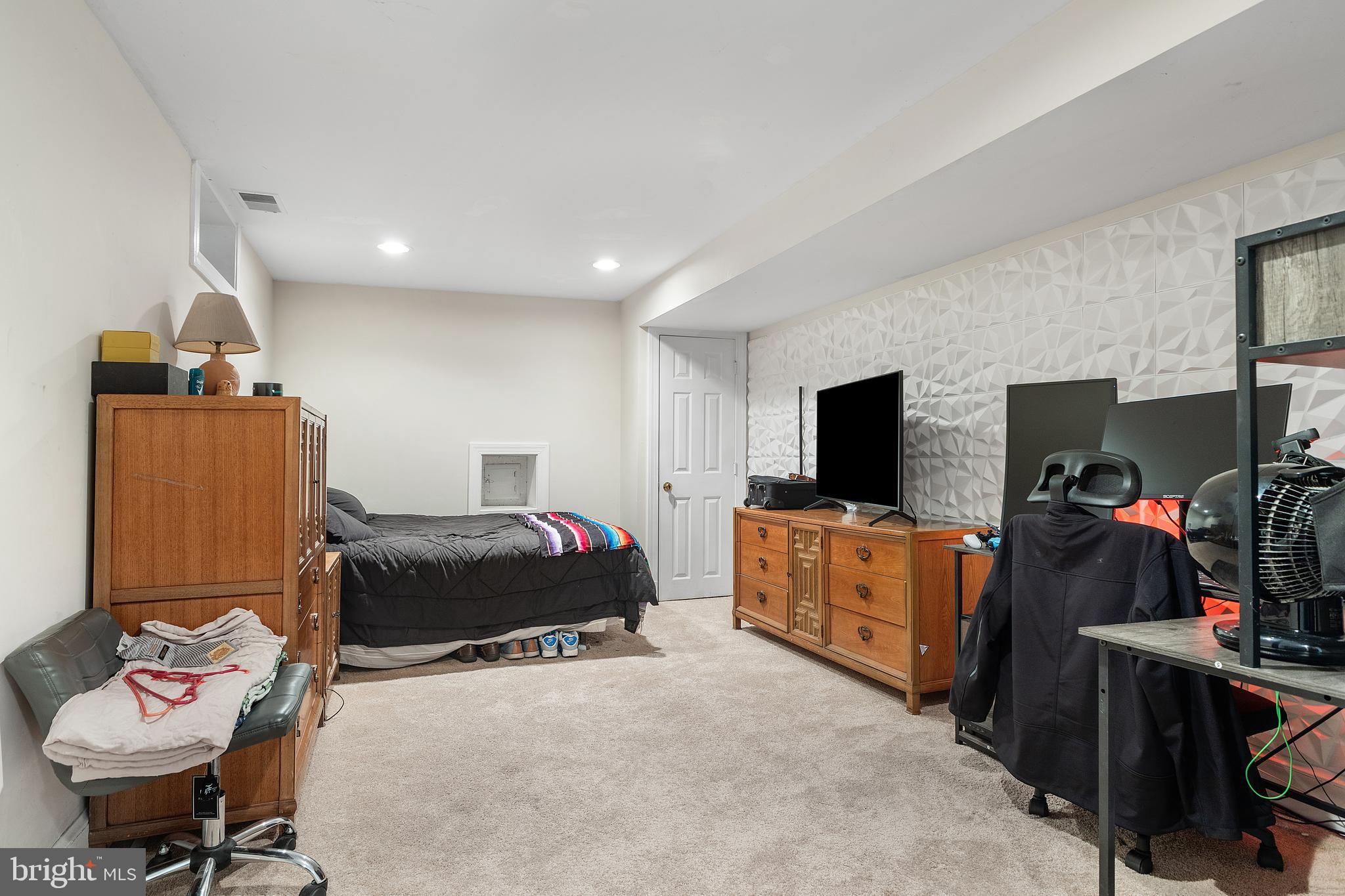 ANNAPOLIS COVE - Residential