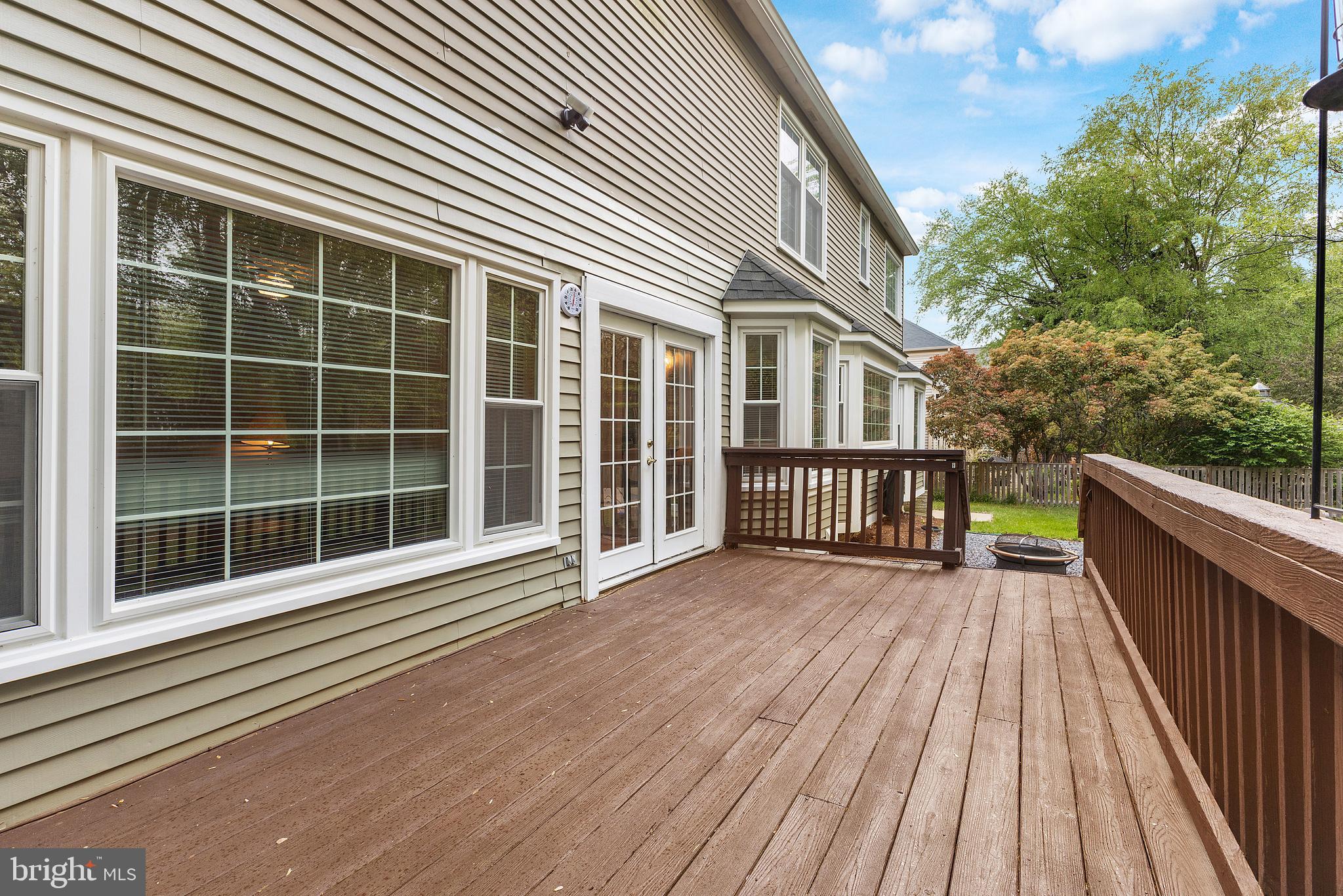 ANNAPOLIS COVE - Residential