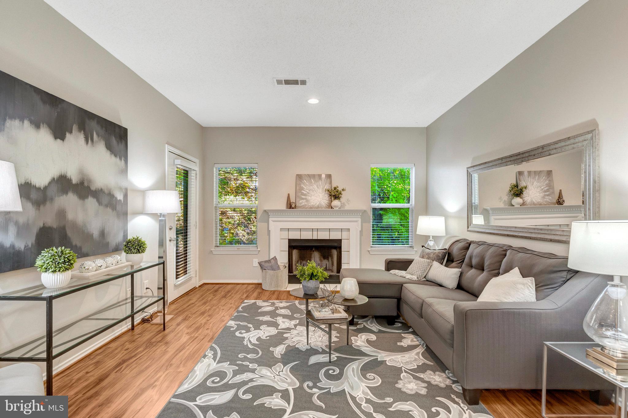 4401 SEDGEHURST DRIVE 203