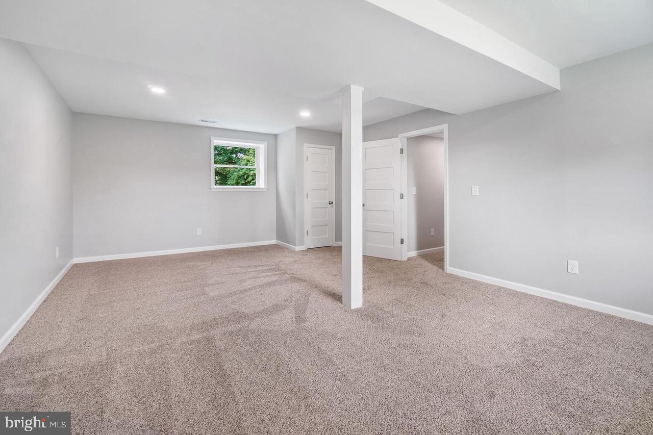 NOT IN TOWN - Residential