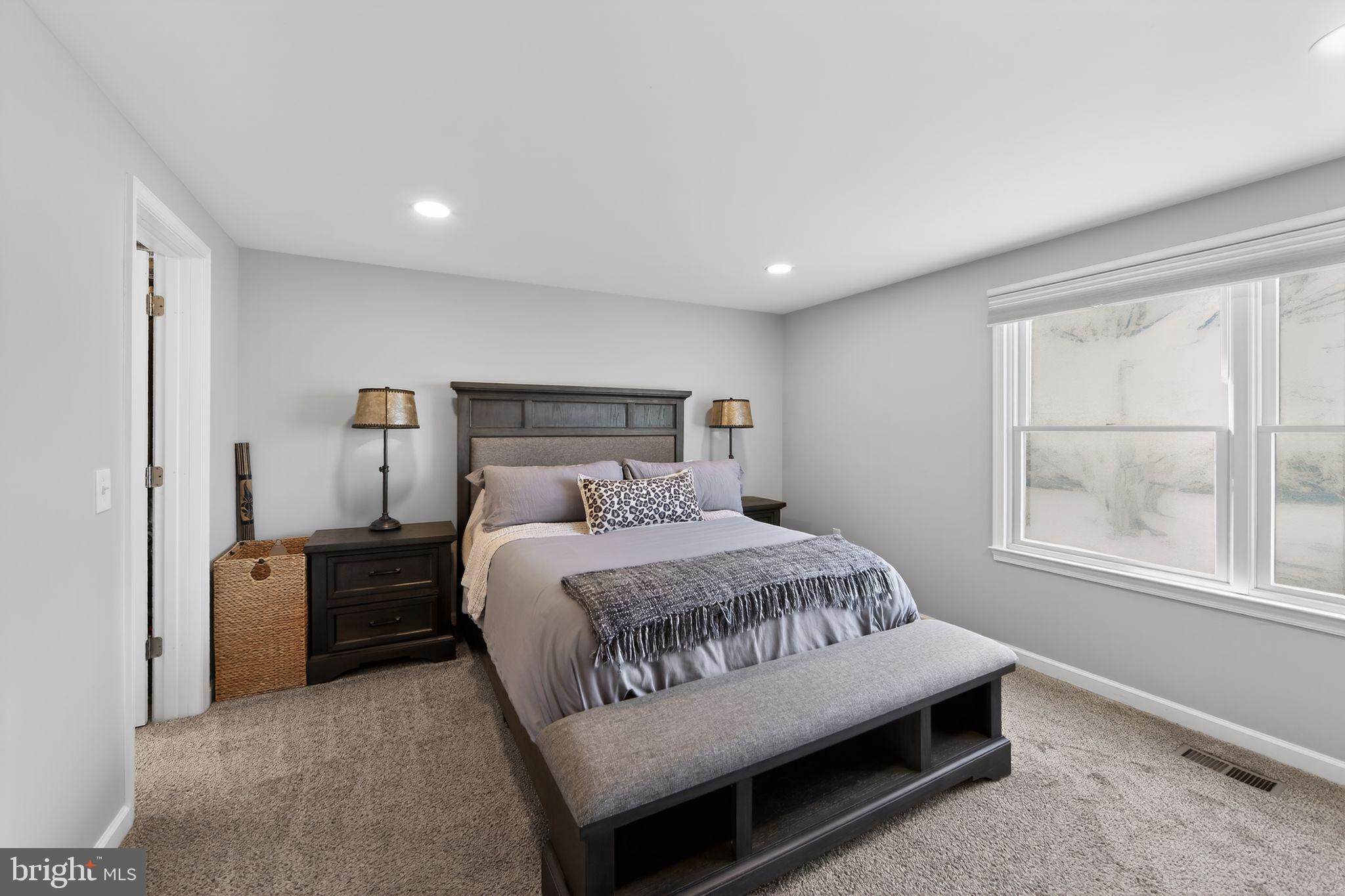 NOT IN TOWN - Residential