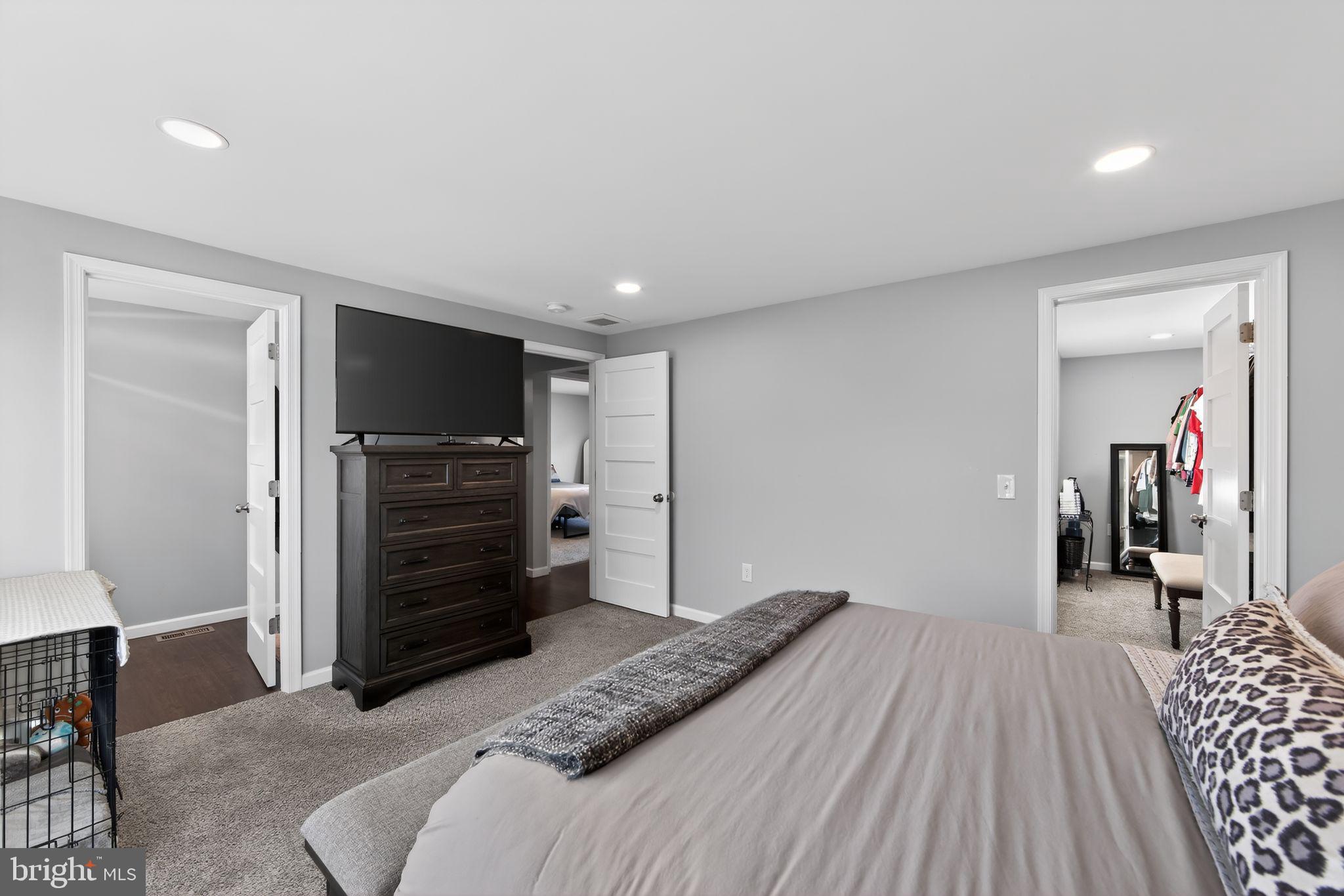 NOT IN TOWN - Residential