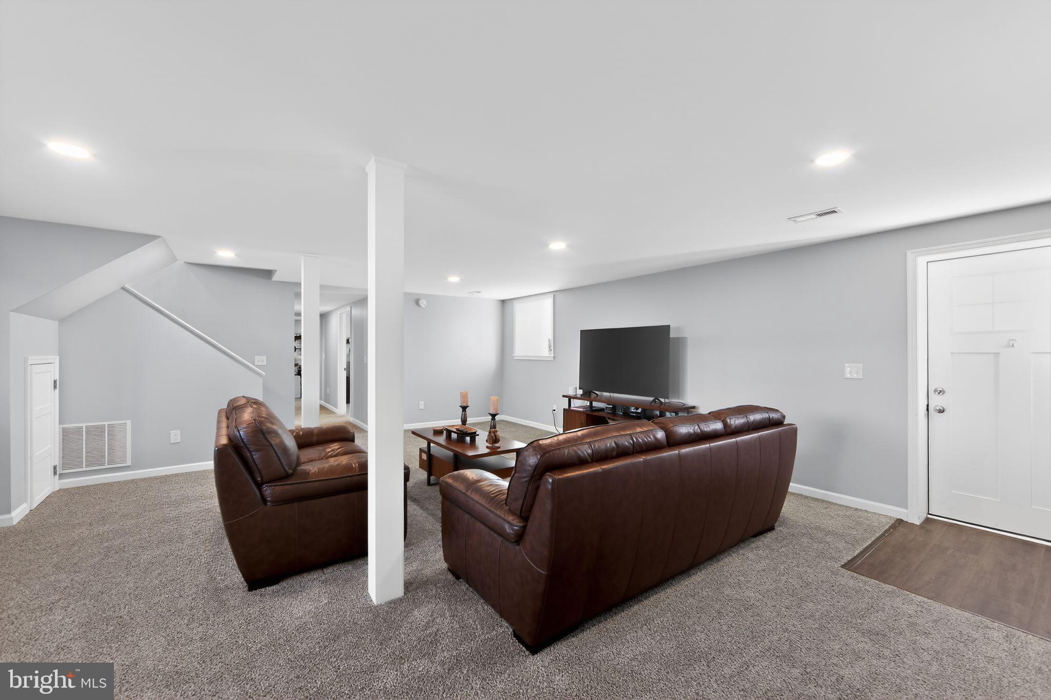 NOT IN TOWN - Residential