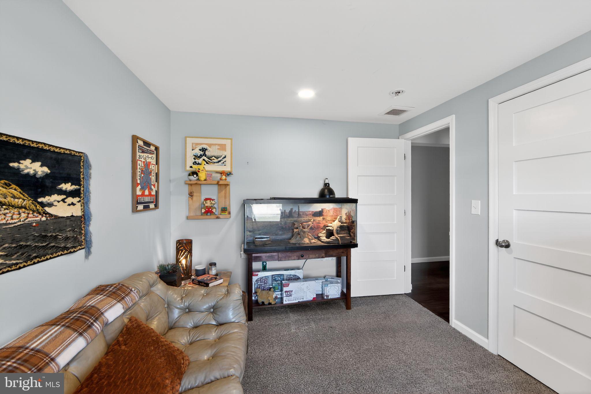 NOT IN TOWN - Residential