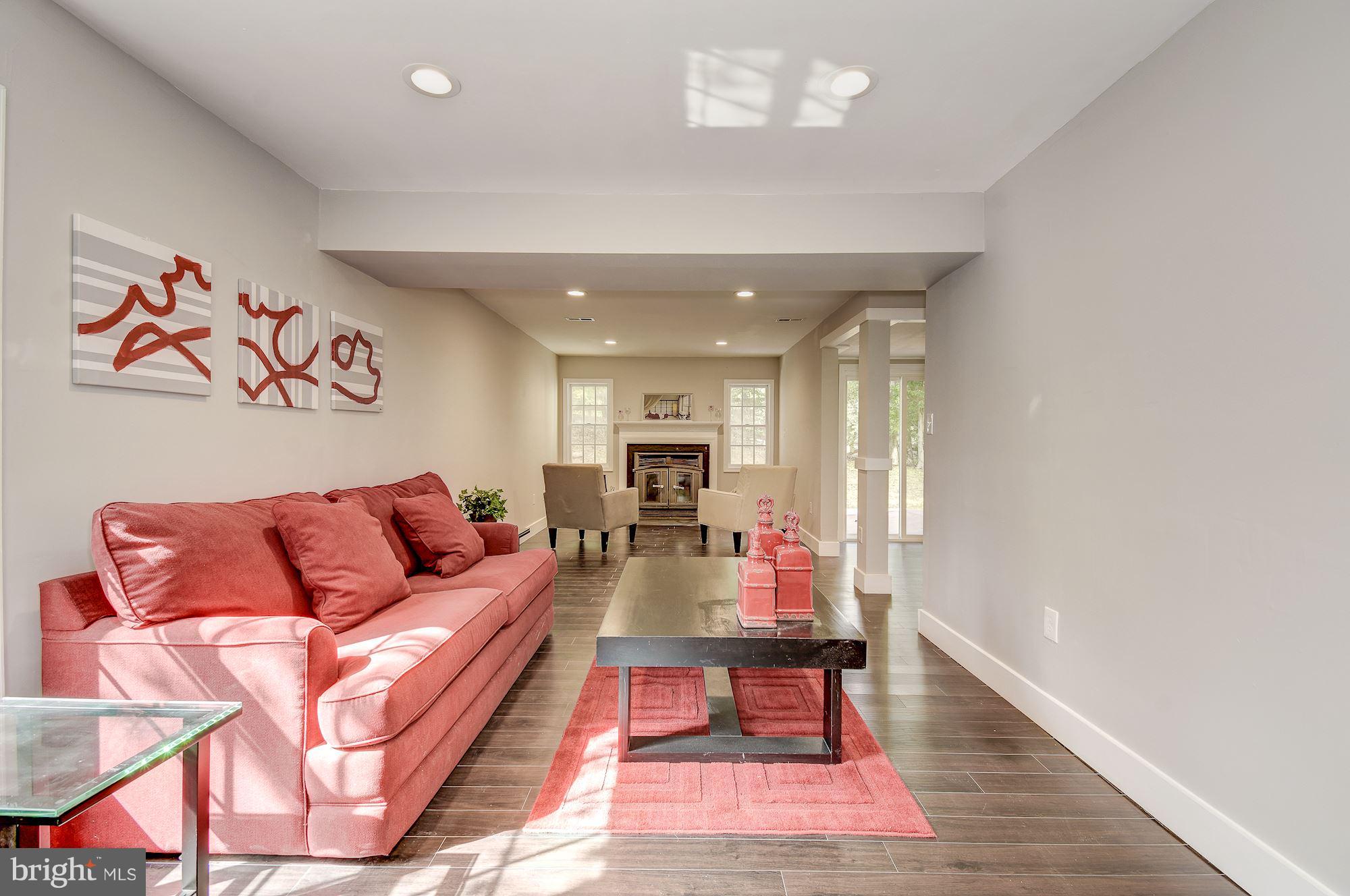 ST CHARLES SUB - HAMPSHIRE - Residential