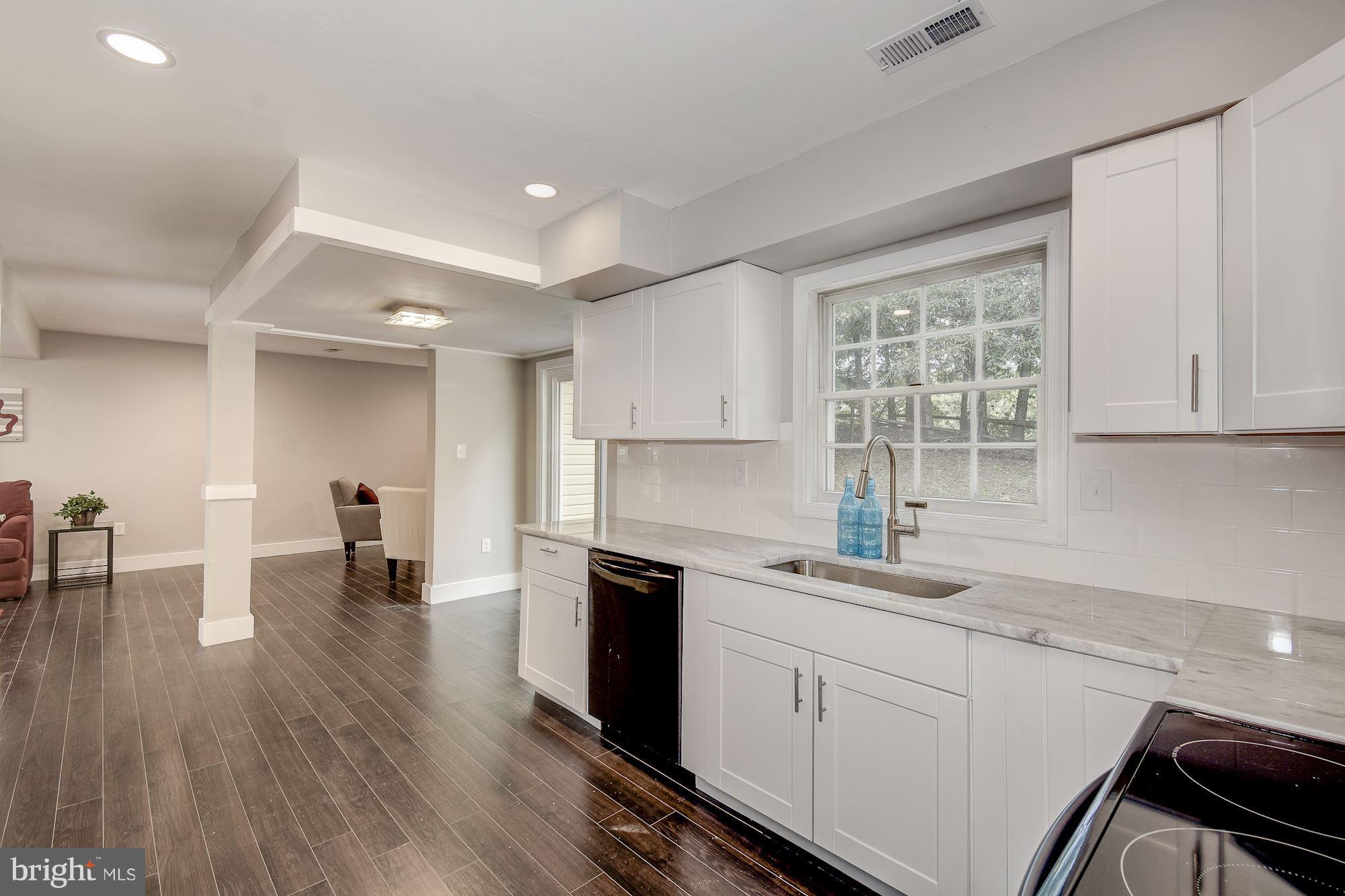 ST CHARLES SUB - HAMPSHIRE - Residential