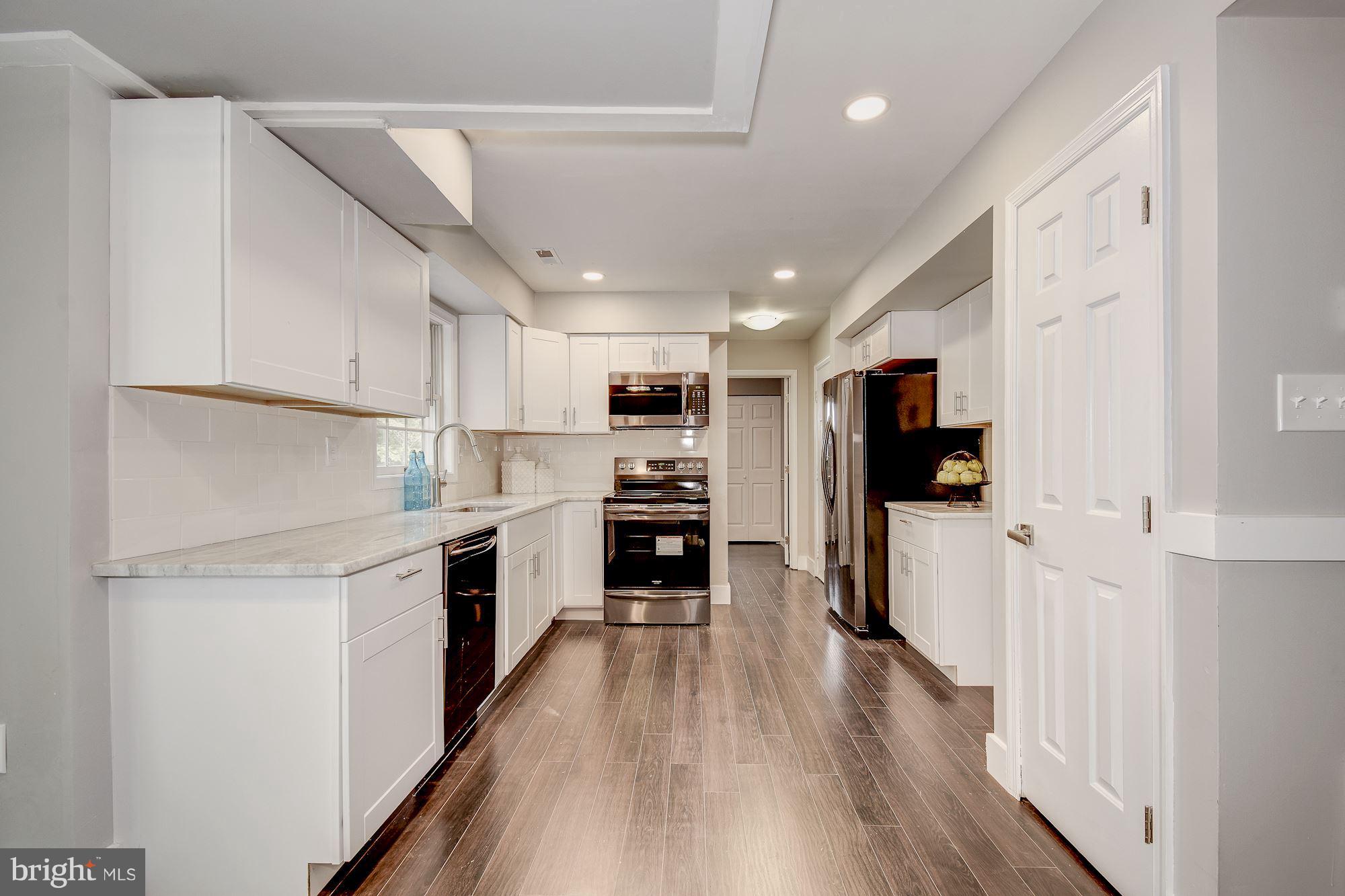 ST CHARLES SUB - HAMPSHIRE - Residential