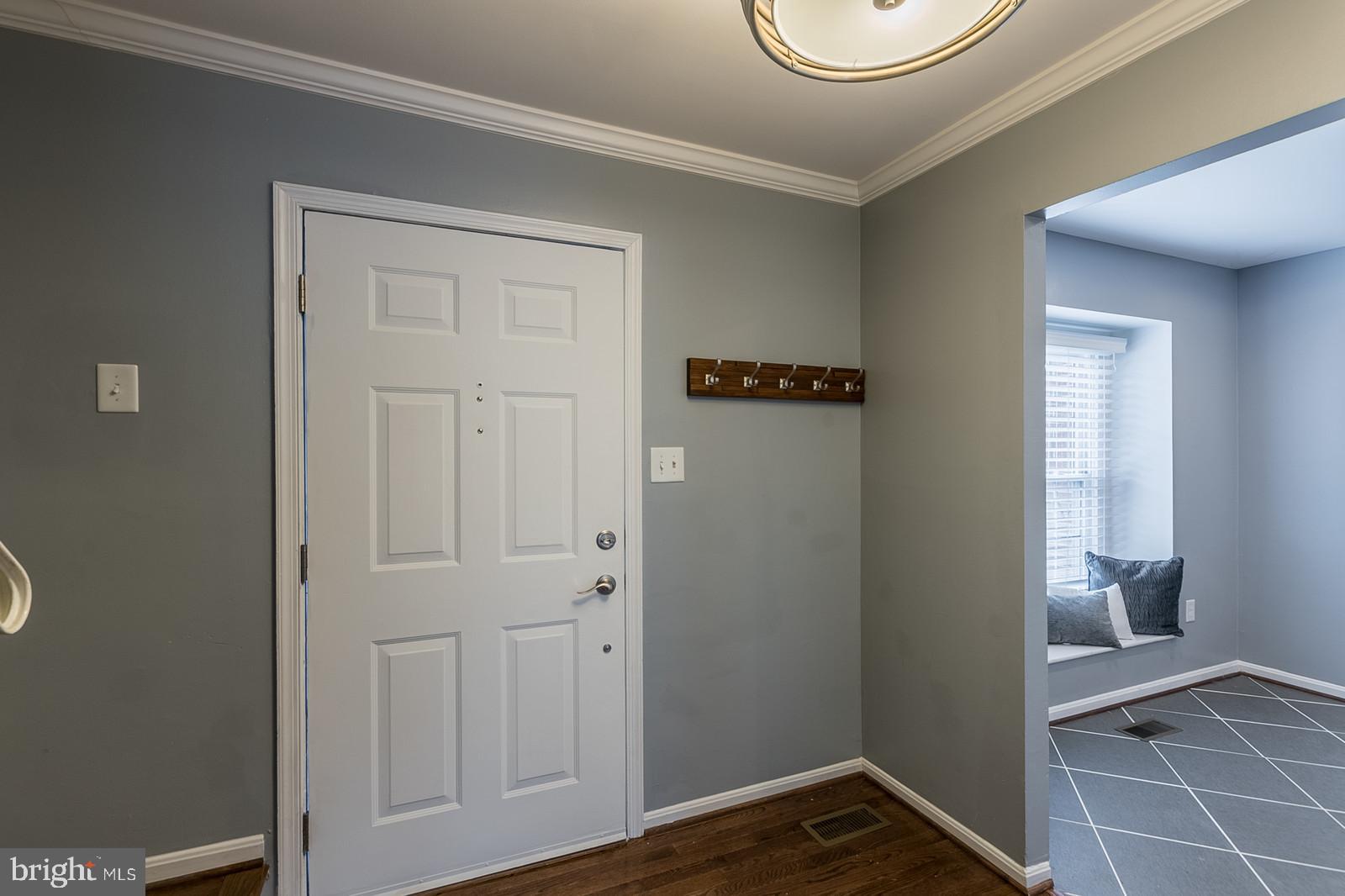 LAKEPOINTE - Residential