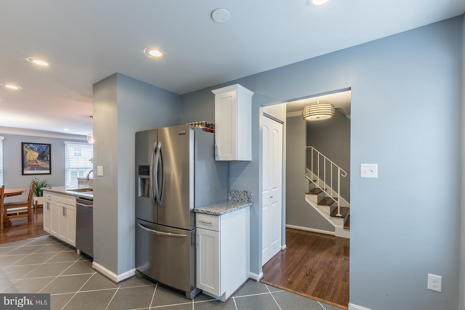 LAKEPOINTE - Residential