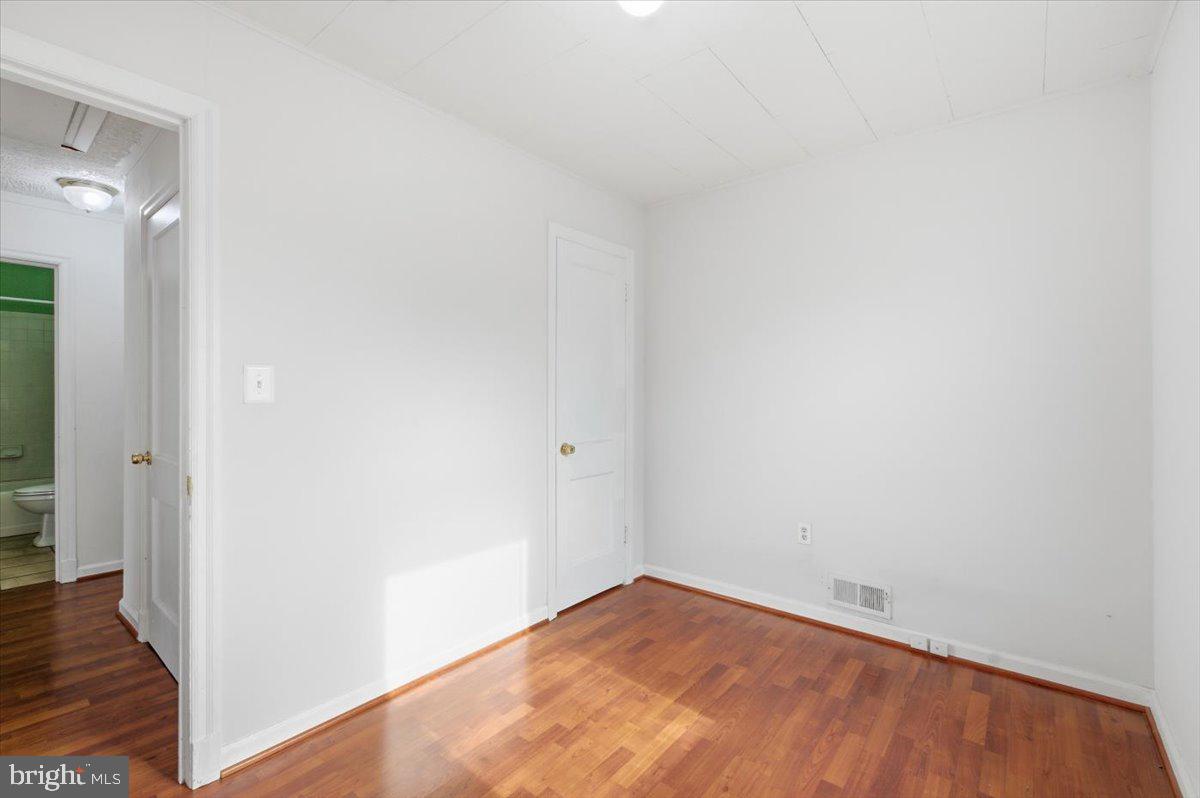 QUEENS CHAPEL MANOR - Residential