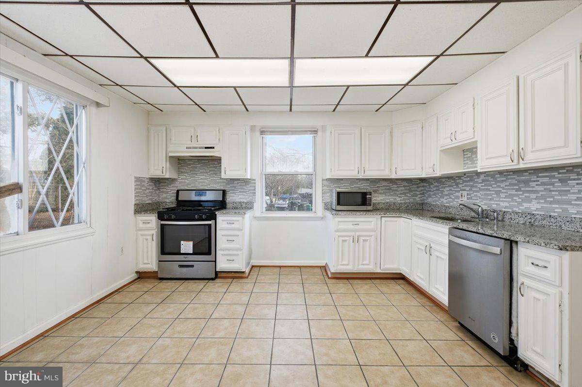 QUEENS CHAPEL MANOR - Residential