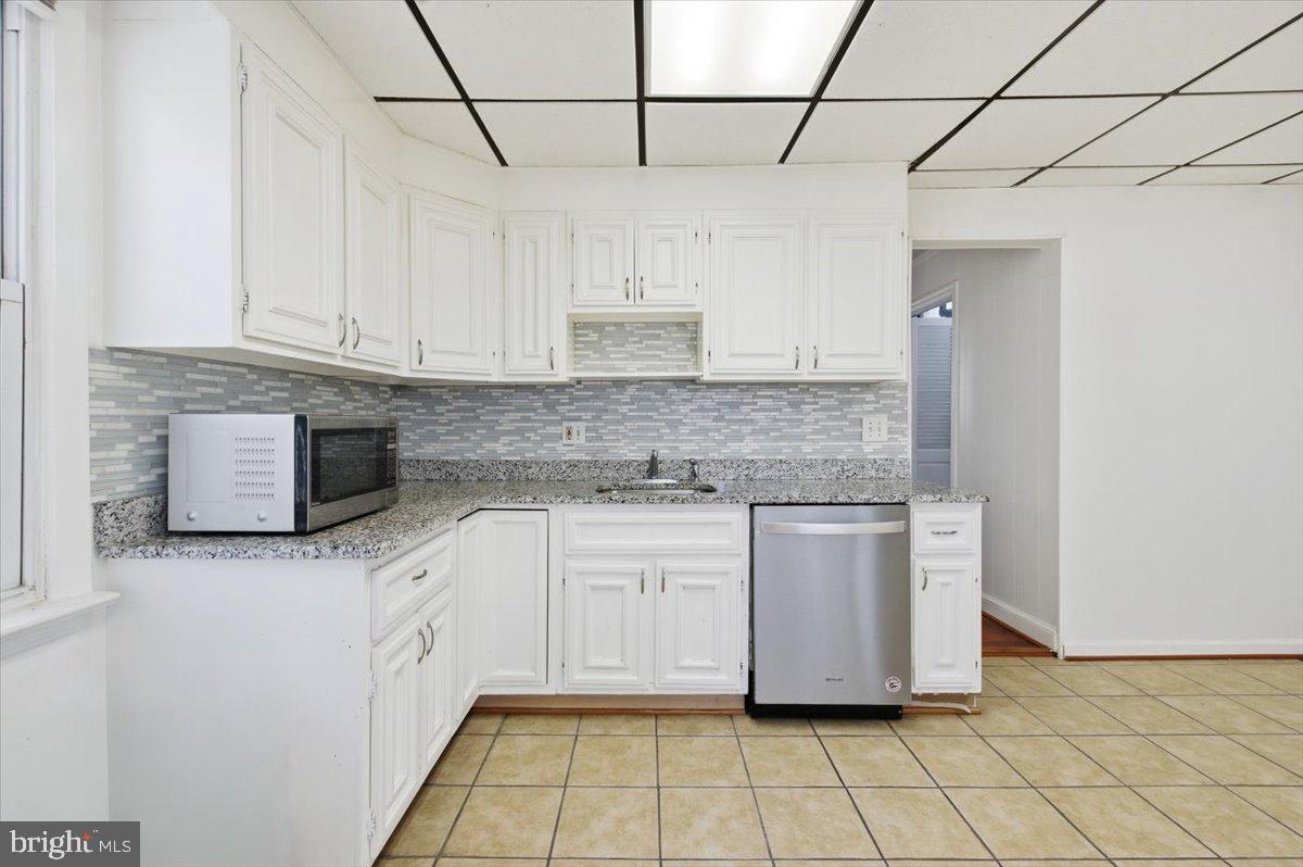 QUEENS CHAPEL MANOR - Residential