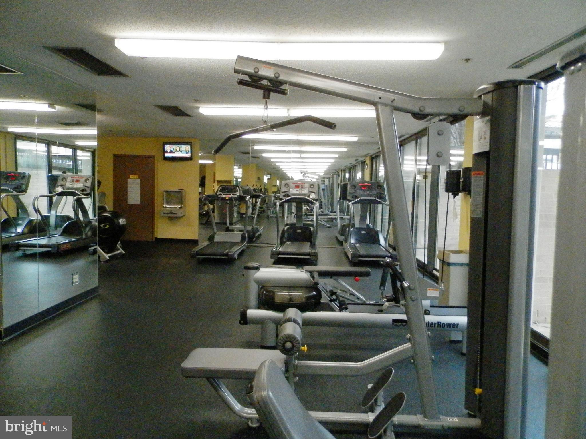 SKYLINE SQUARE CONDO - Residential