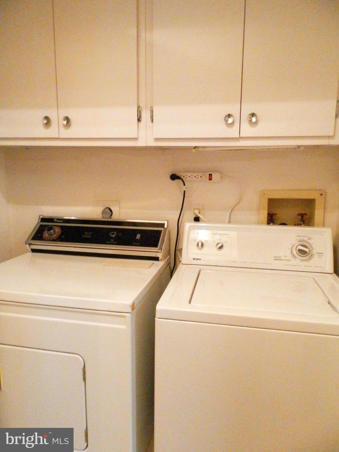 SKYLINE SQUARE CONDO - Residential