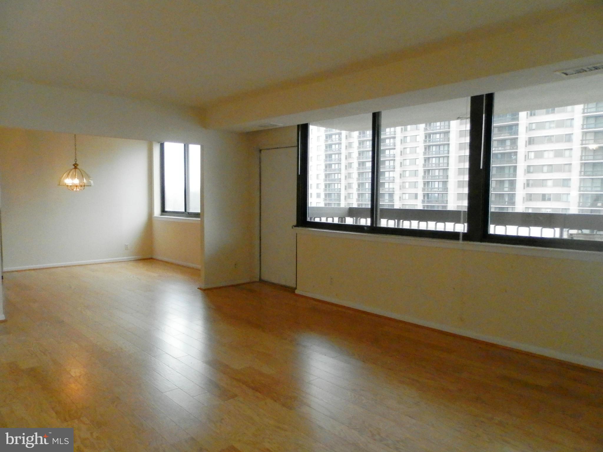 SKYLINE SQUARE CONDO - Residential