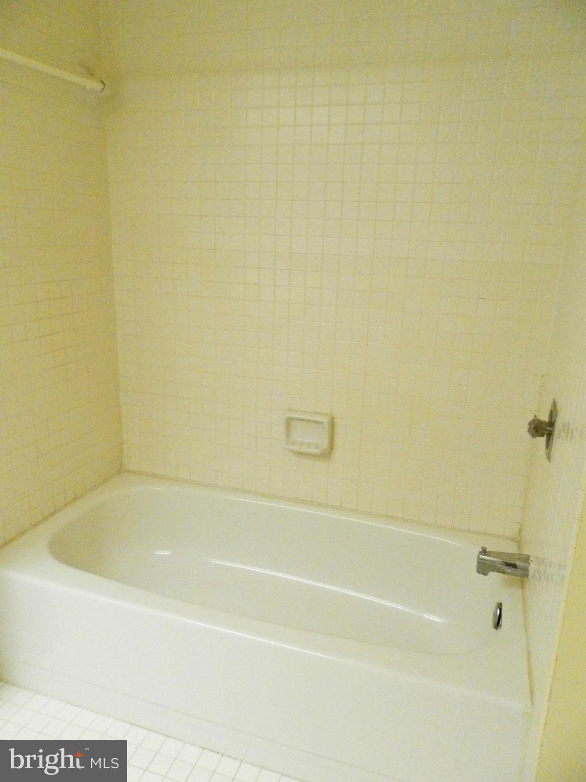 SKYLINE SQUARE CONDO - Residential