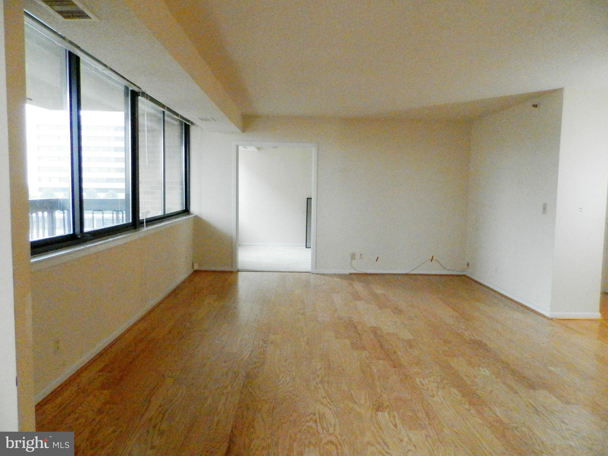 SKYLINE SQUARE CONDO - Residential