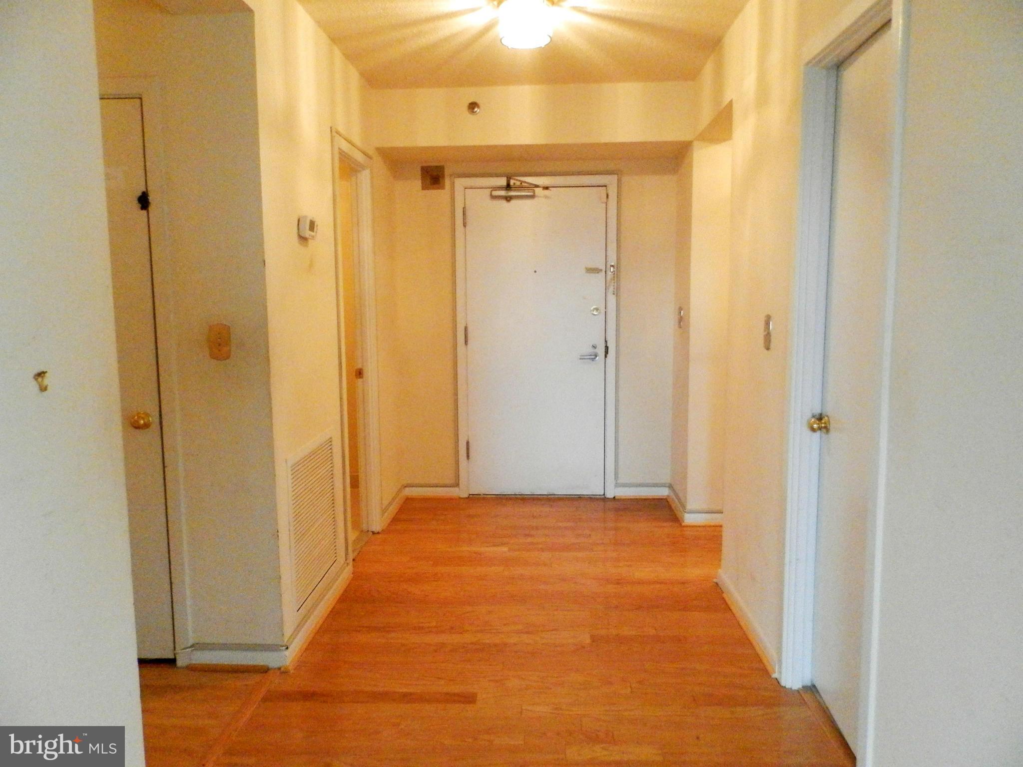 SKYLINE SQUARE CONDO - Residential