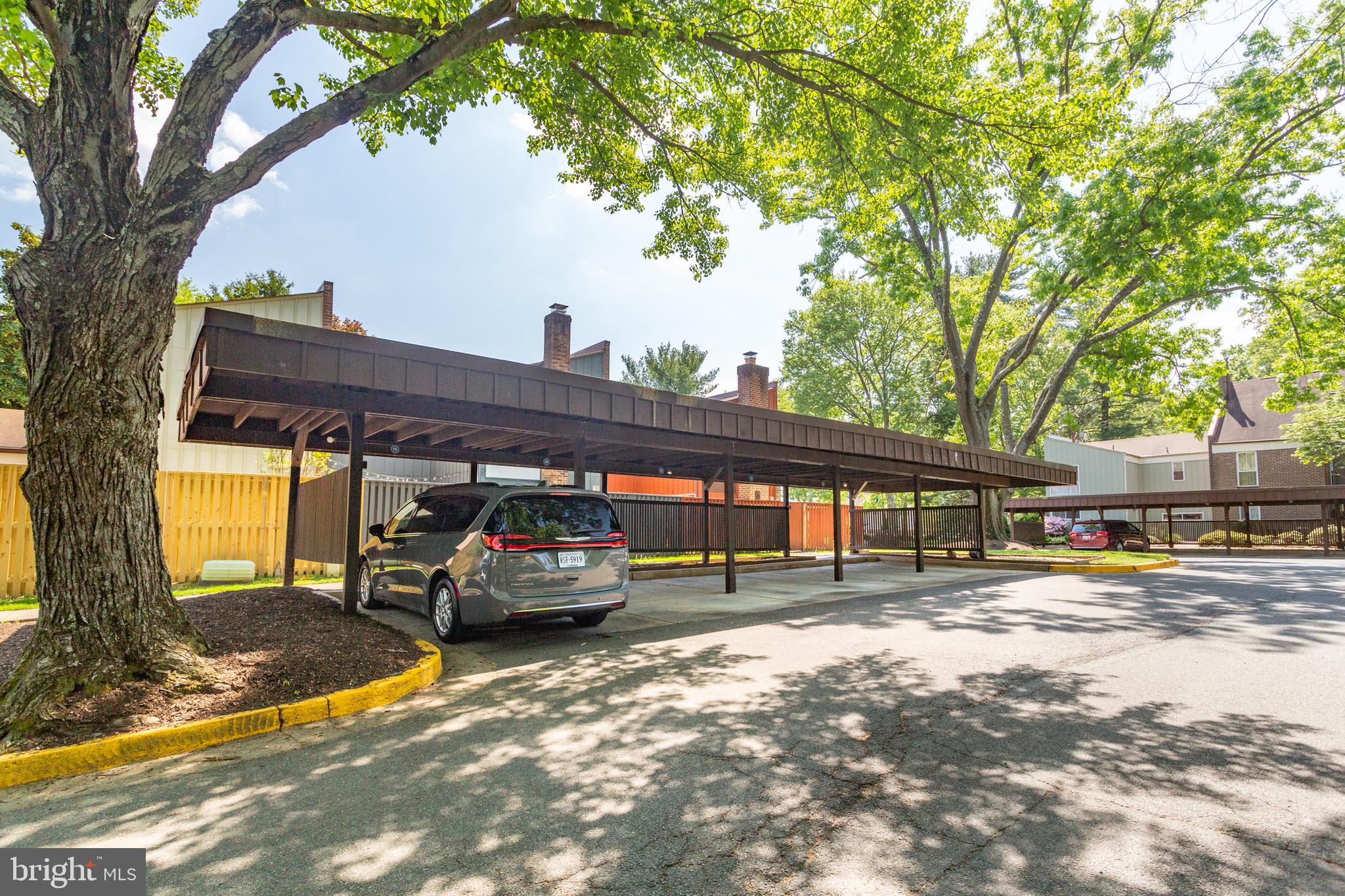 GOLF COURSE ISLAND - Residential