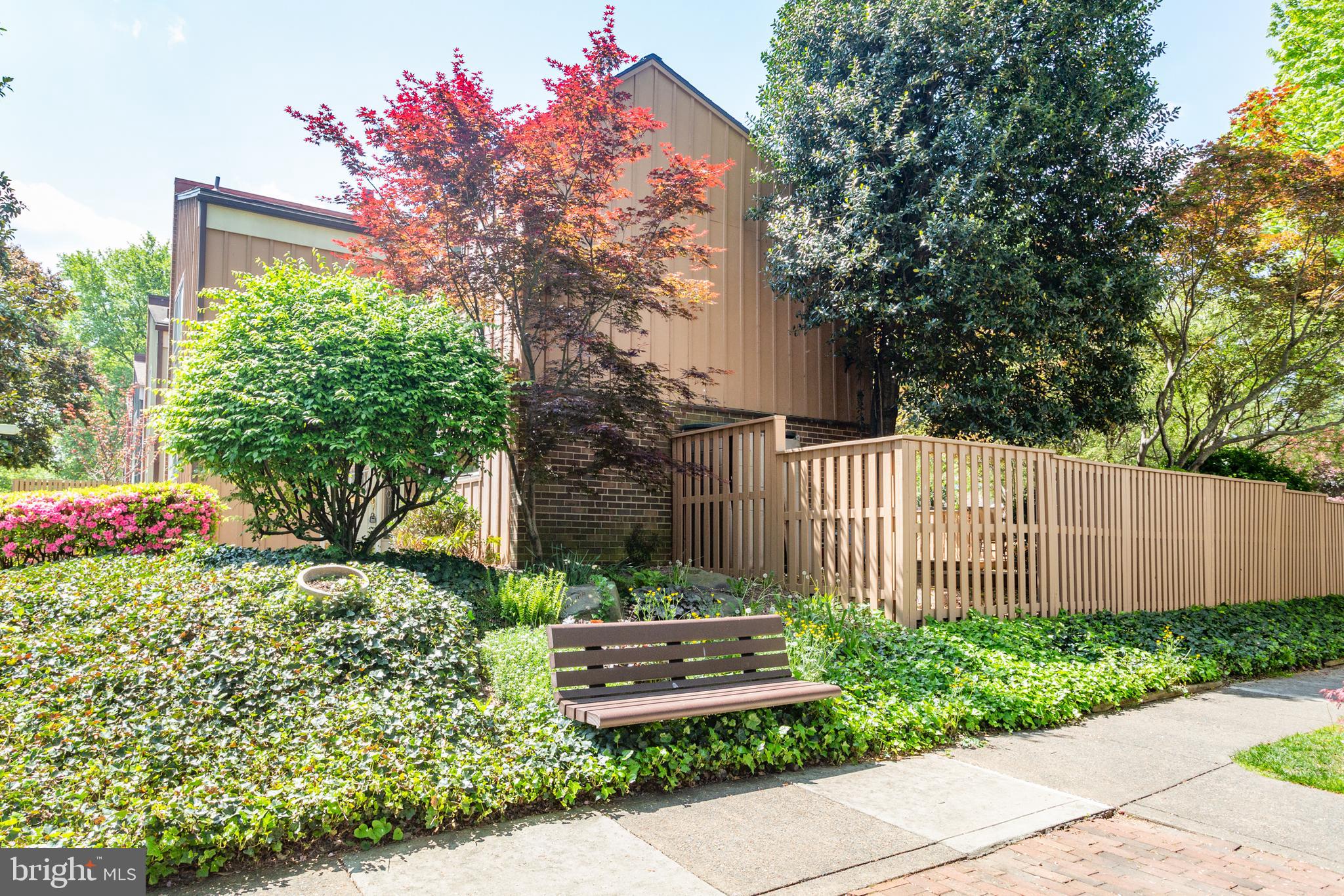 GOLF COURSE ISLAND - Residential