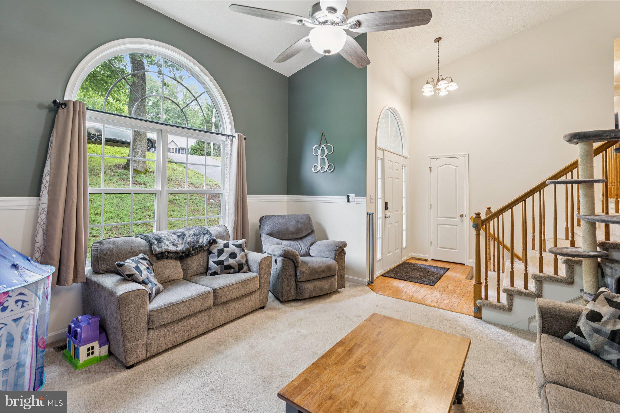 PRESIDENTIAL LAKES - Residential