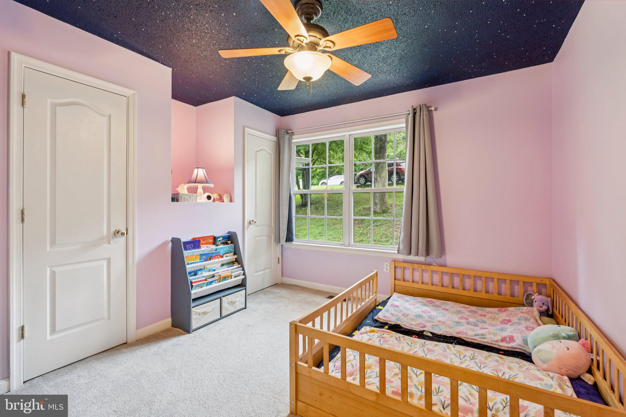 PRESIDENTIAL LAKES - Residential