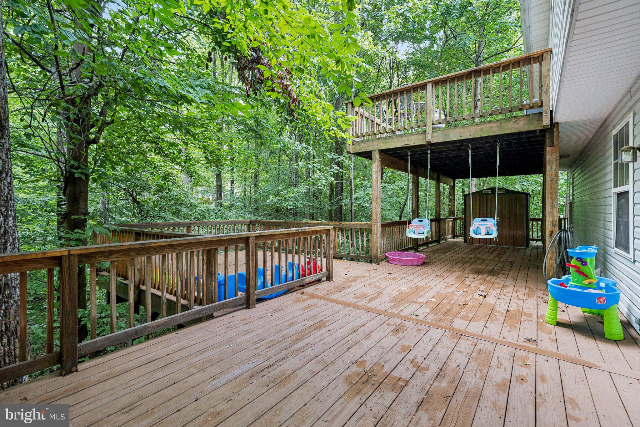 PRESIDENTIAL LAKES - Residential