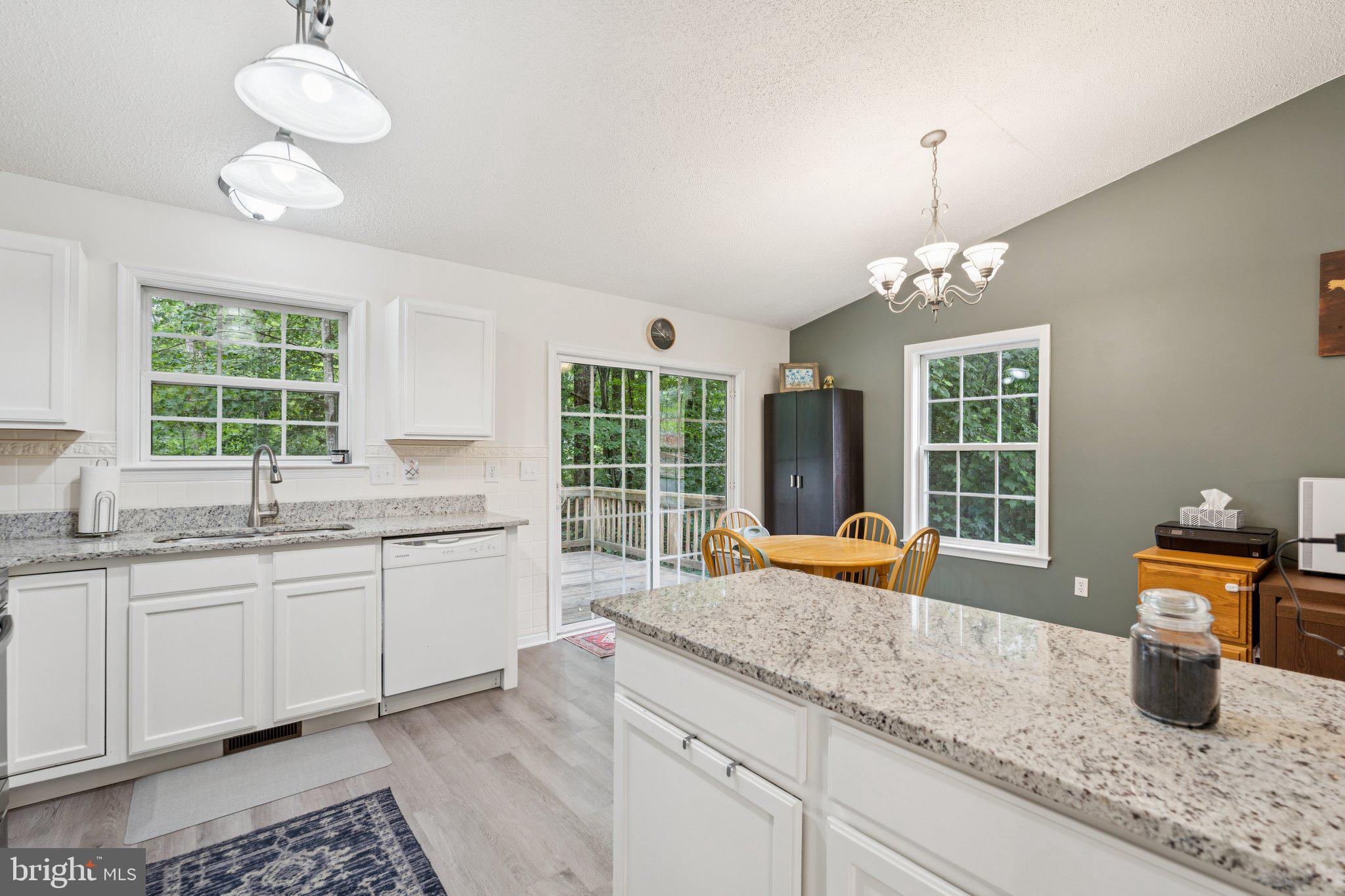 PRESIDENTIAL LAKES - Residential