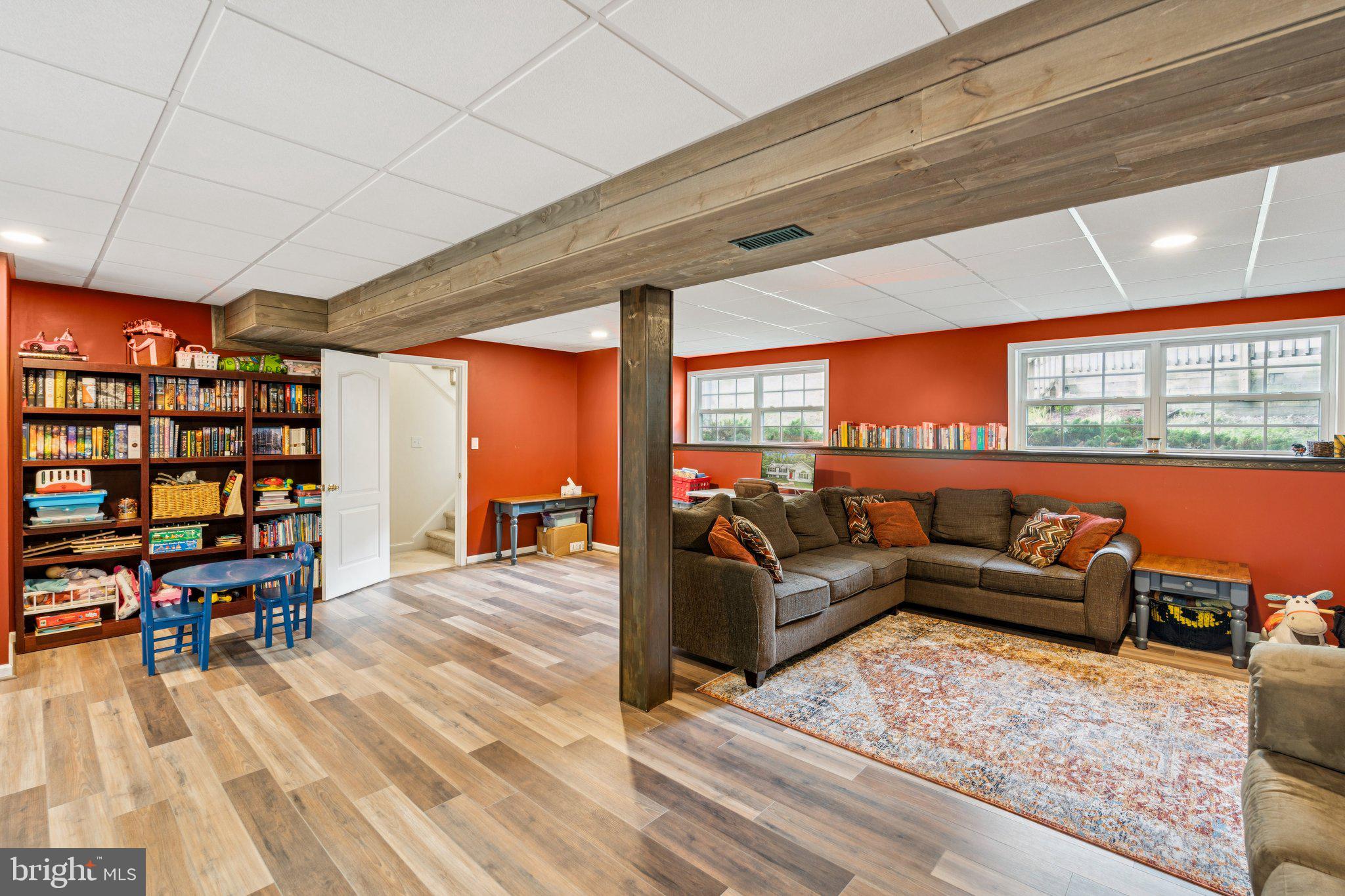 PRESIDENTIAL LAKES - Residential