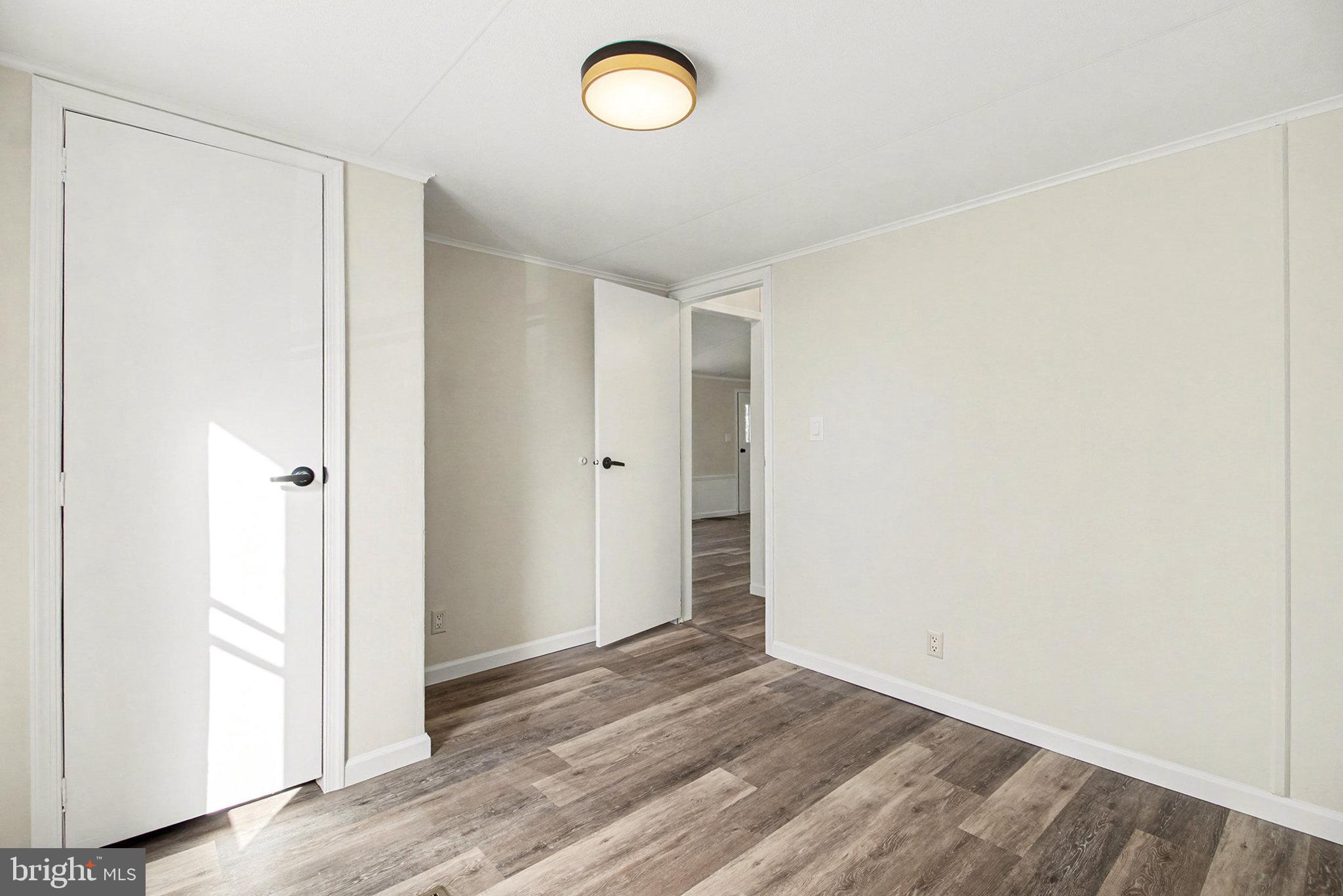 KINGSBURY - Residential