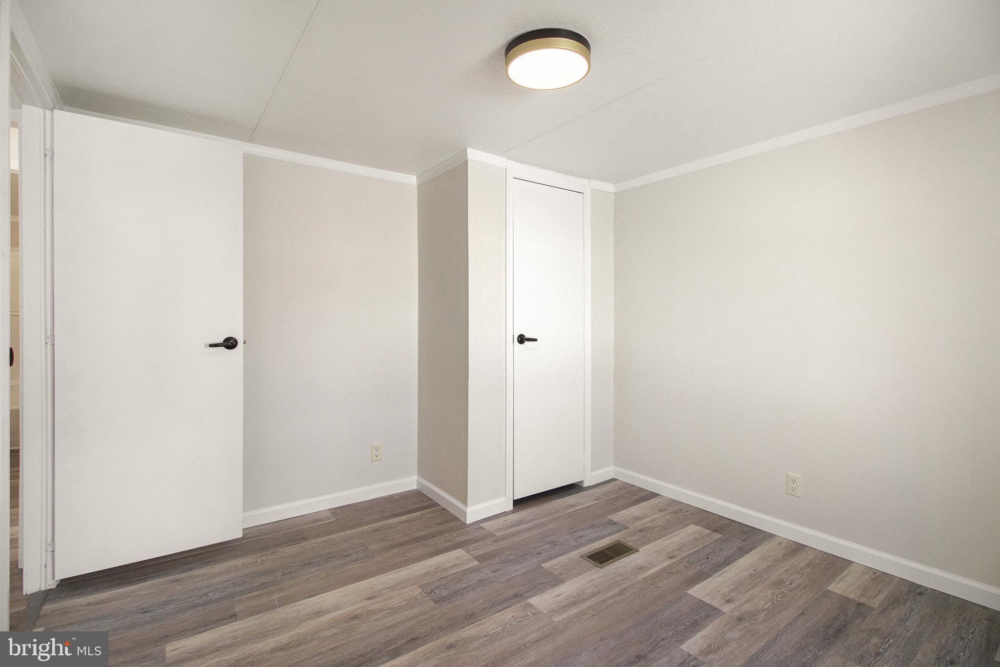 KINGSBURY - Residential