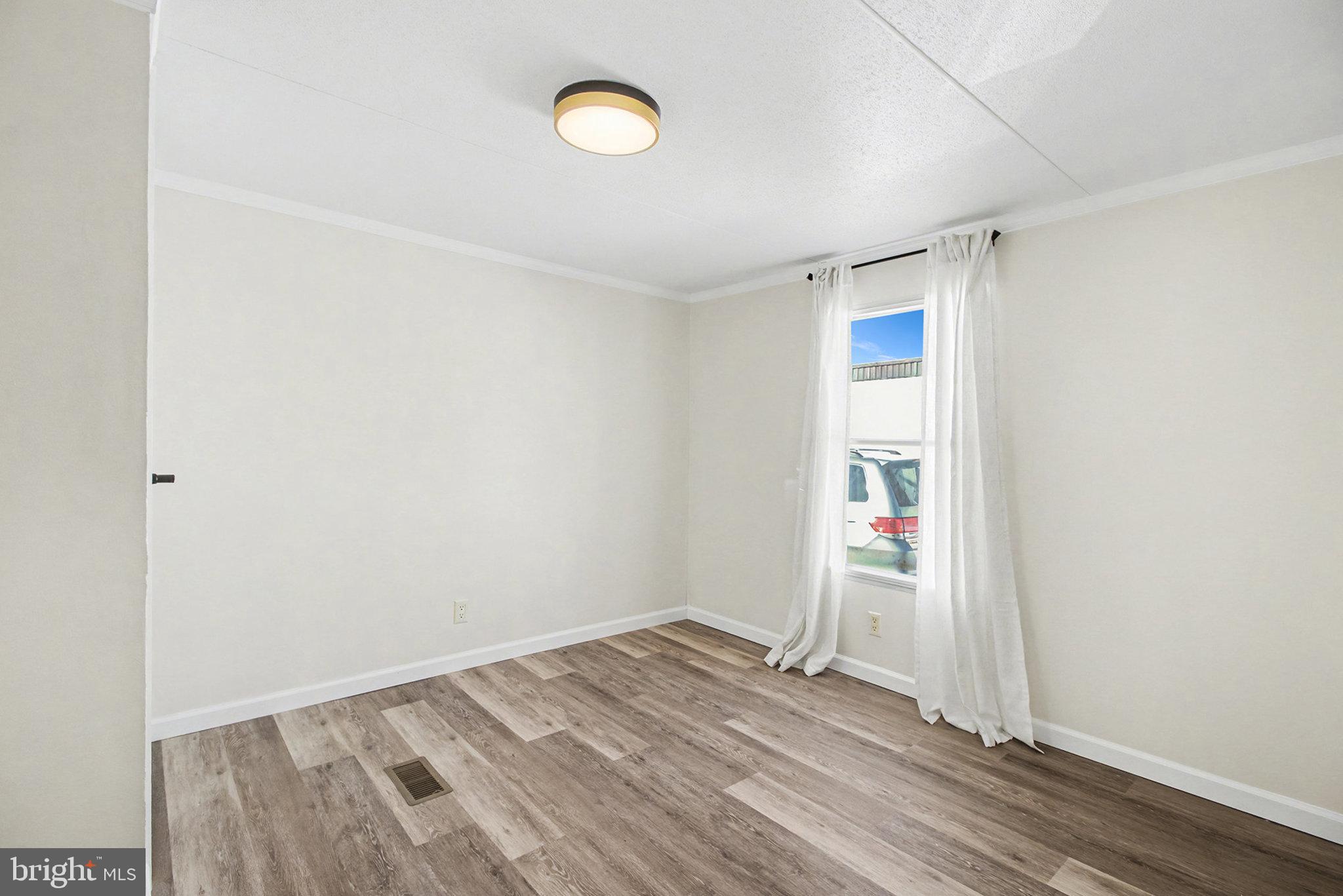 KINGSBURY - Residential