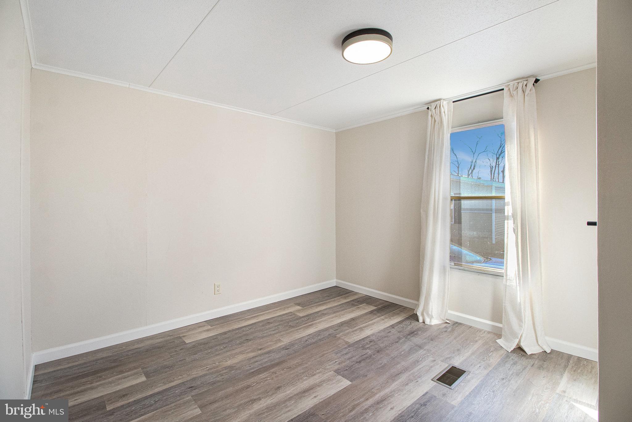 KINGSBURY - Residential