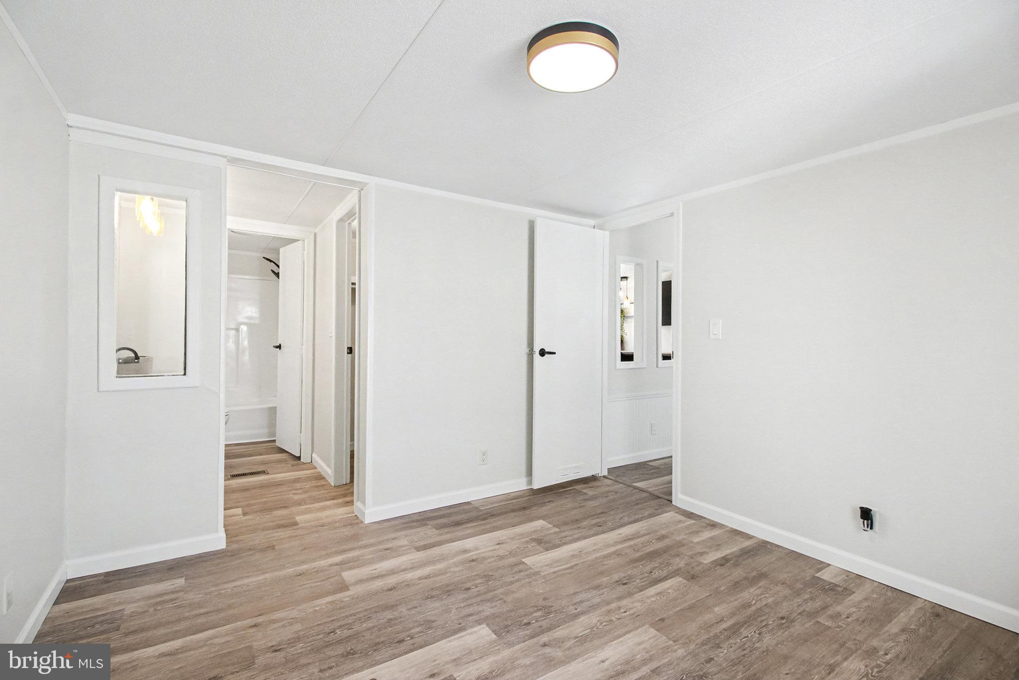 KINGSBURY - Residential