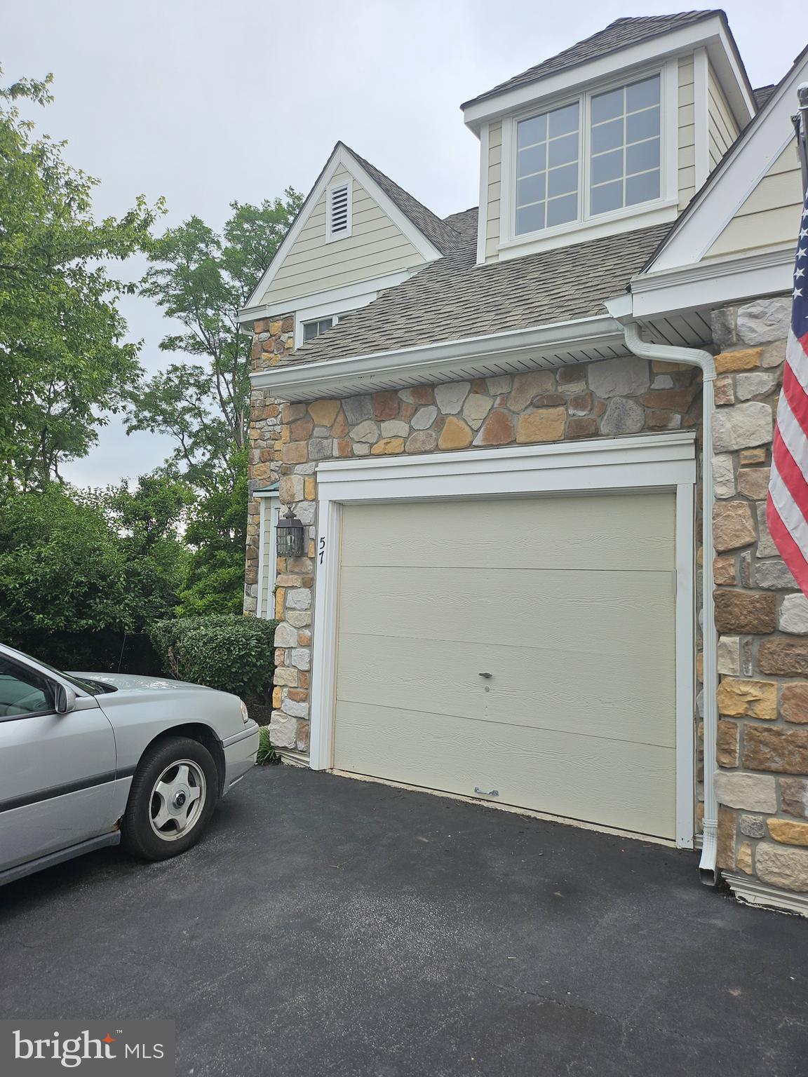 57 LONGVIEW CIRCLE 57