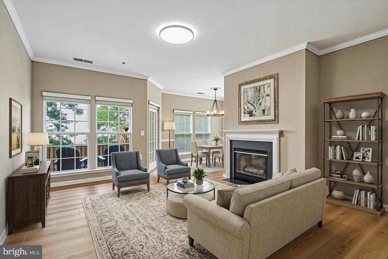 4142 FOUNTAINSIDE LANE E102