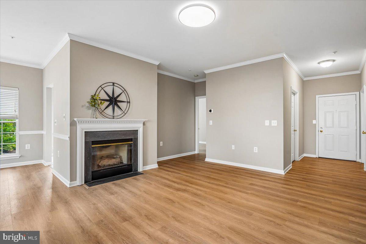 4142 FOUNTAINSIDE LANE E102