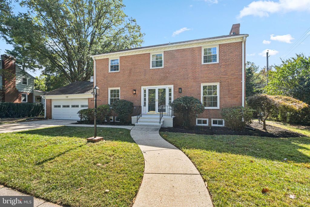 Photo of 803 Stoneleigh Road, BALTIMORE, MD 21212 (MLS # MDBC2142238)