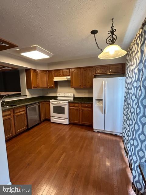 8562 BLACK STAR CIRCLE