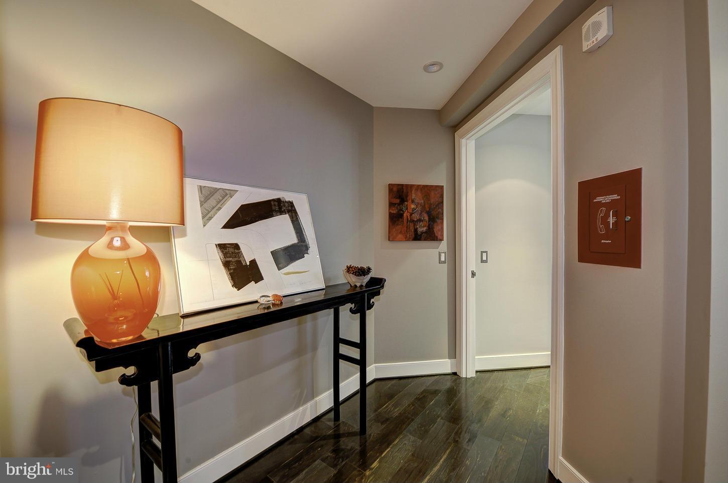 TURNBERRY TOWER - Residential