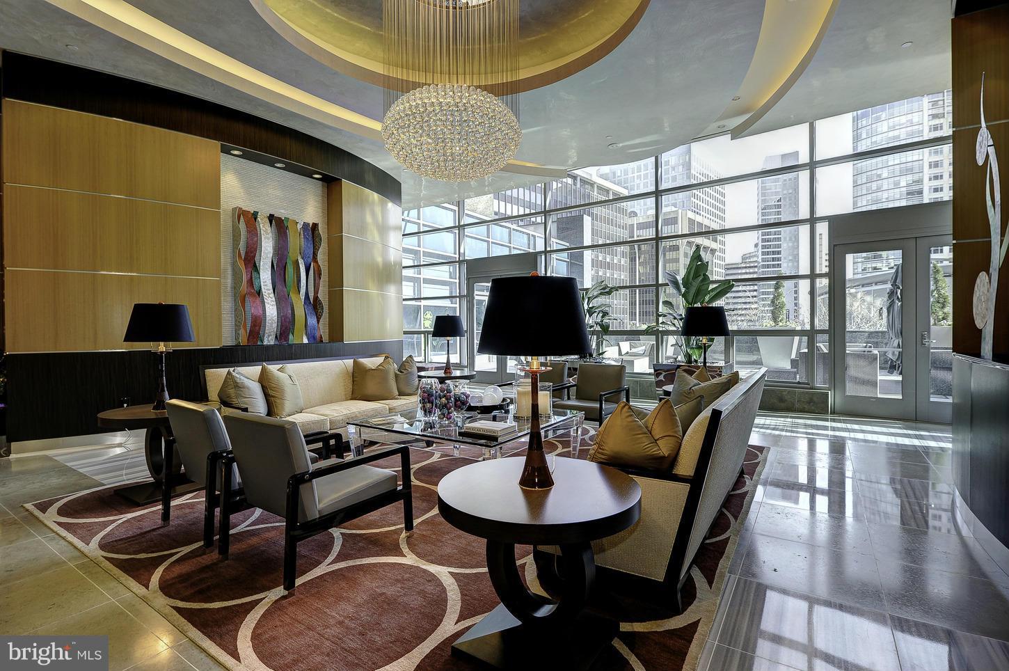 TURNBERRY TOWER - Residential