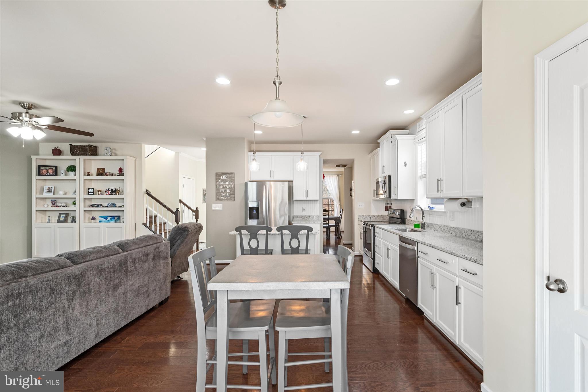 LAKE HOLIDAY ESTATES - Residential
