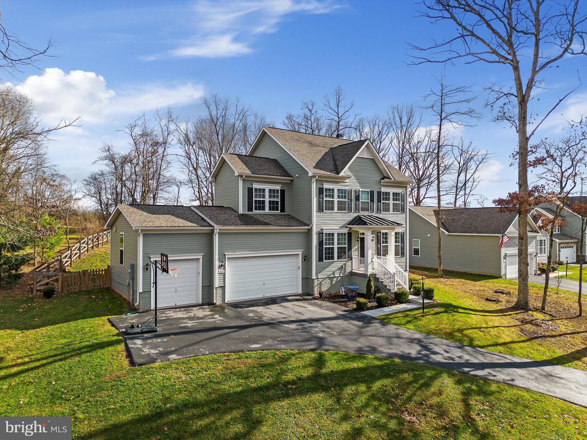 LAKE HOLIDAY ESTATES - Residential
