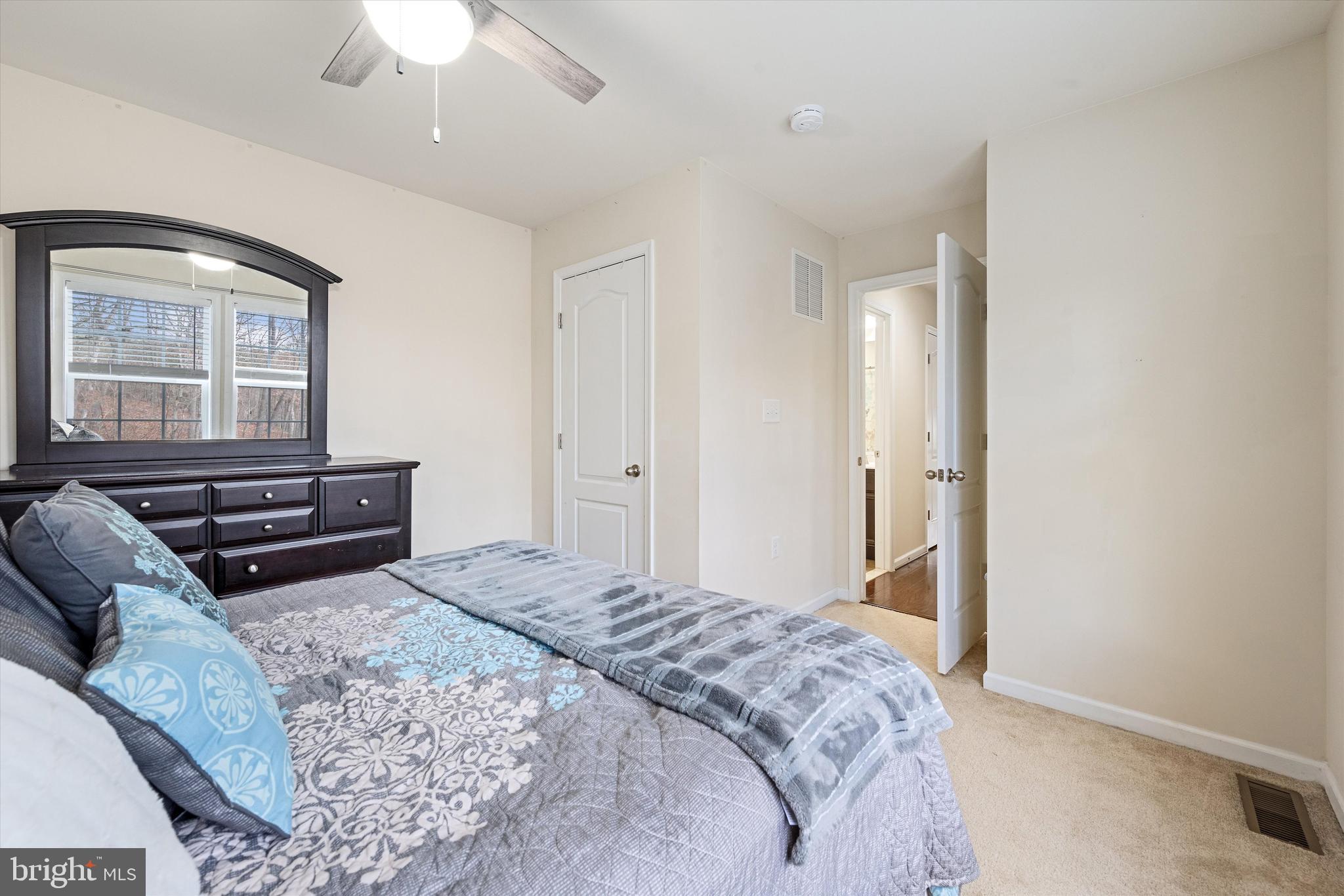 LAKE HOLIDAY ESTATES - Residential