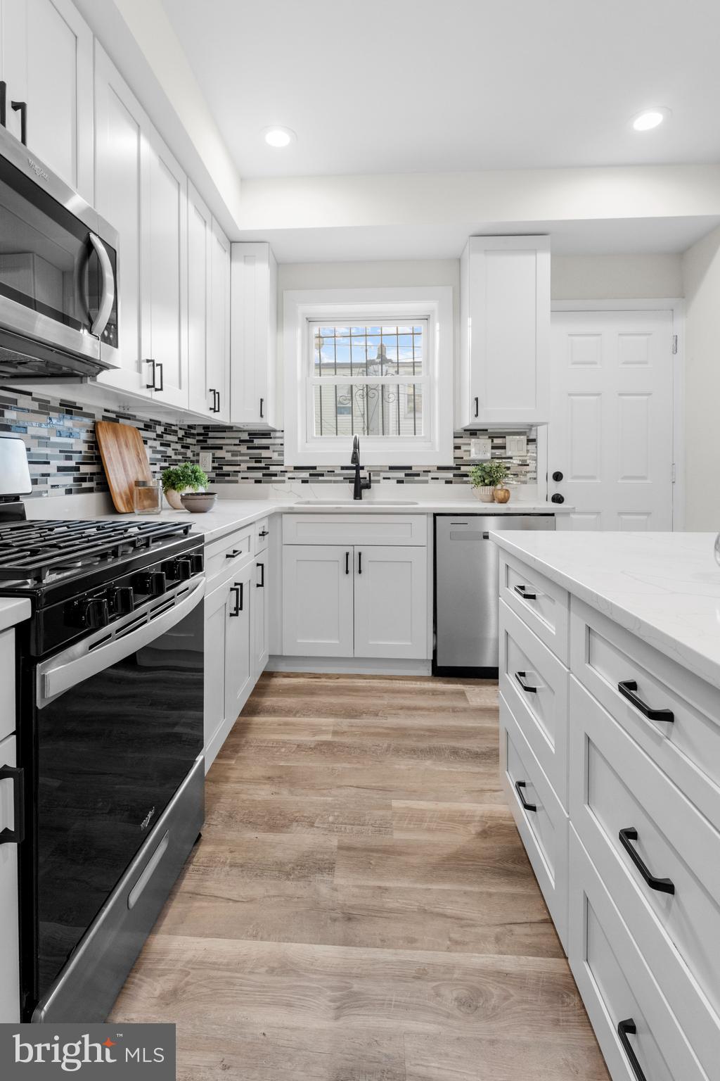 MADISON EASTEND - Residential