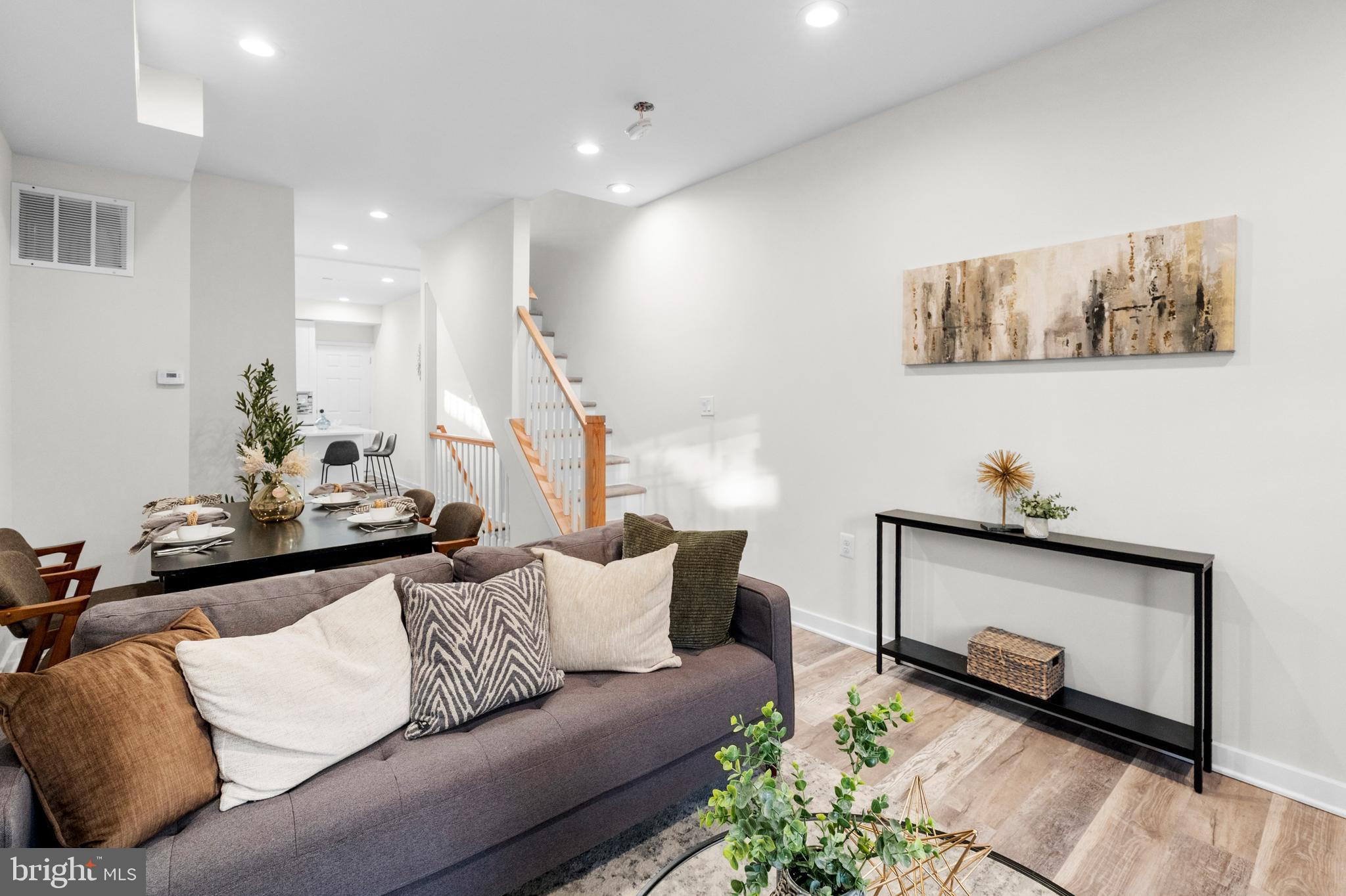 MADISON EASTEND - Residential