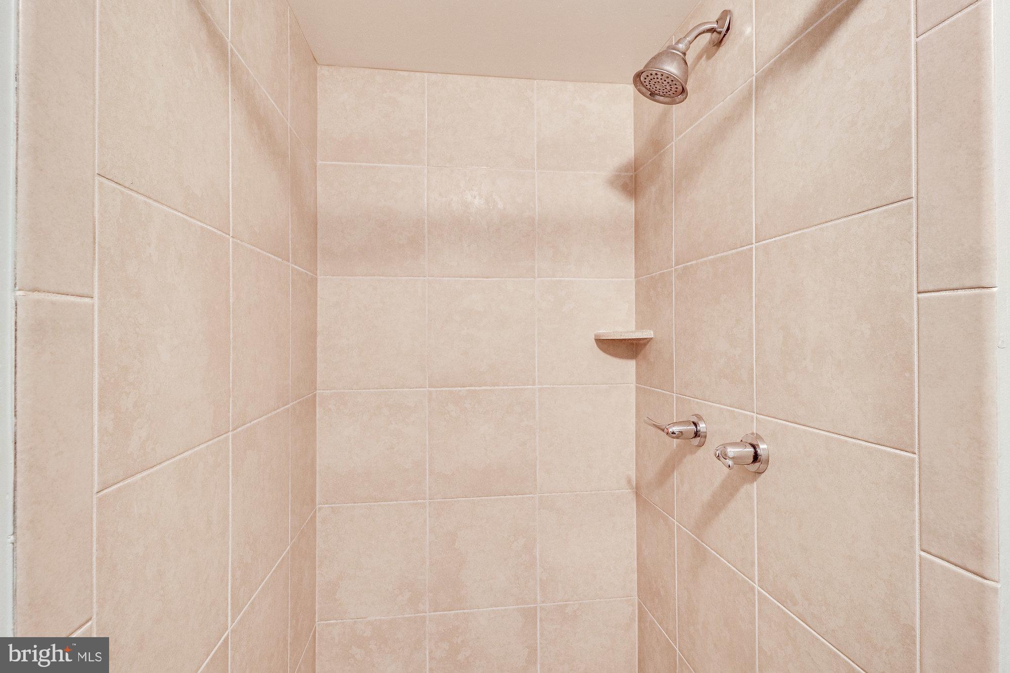 FAIRFAX VILLA - Residential