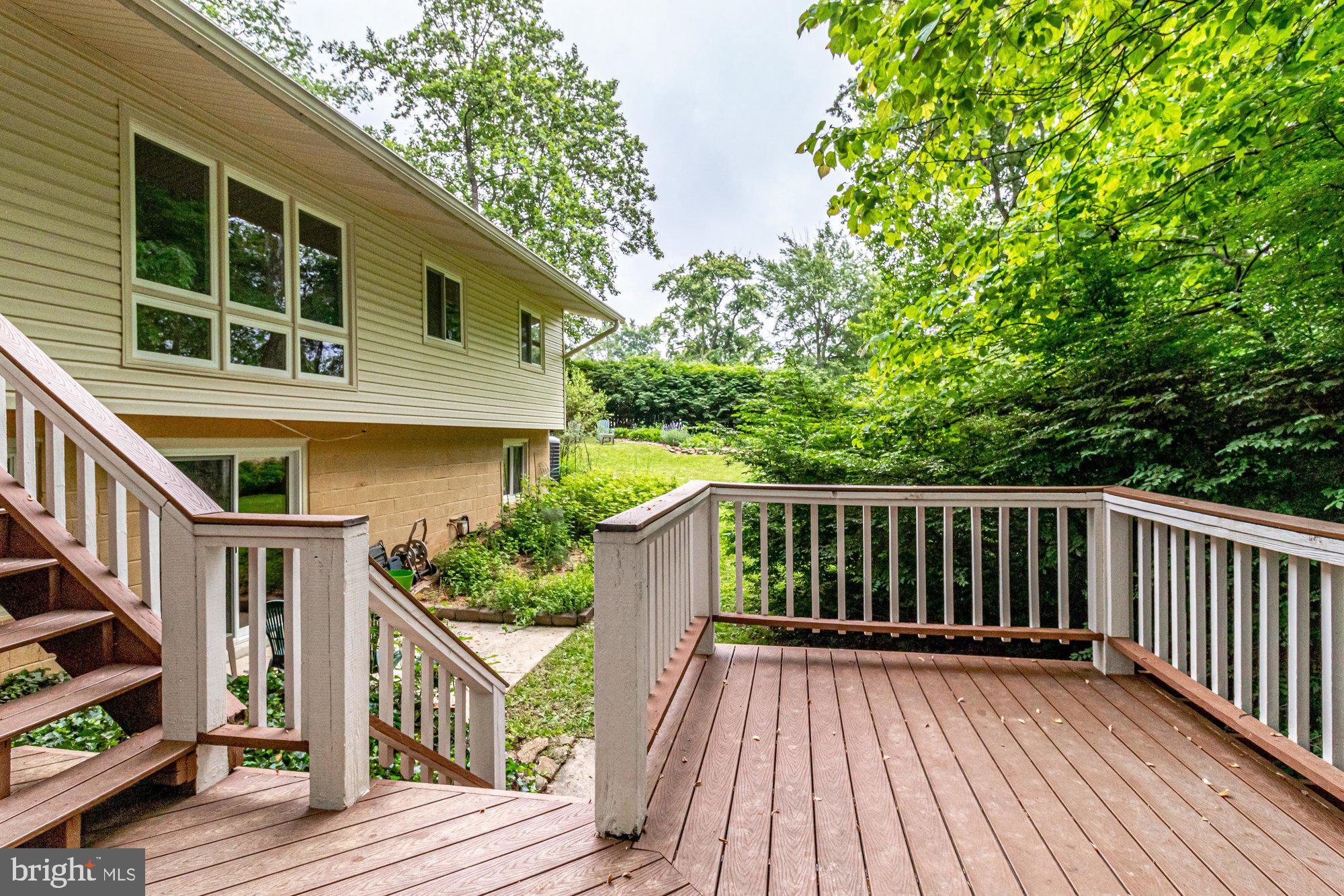 FAIRFAX VILLA - Residential