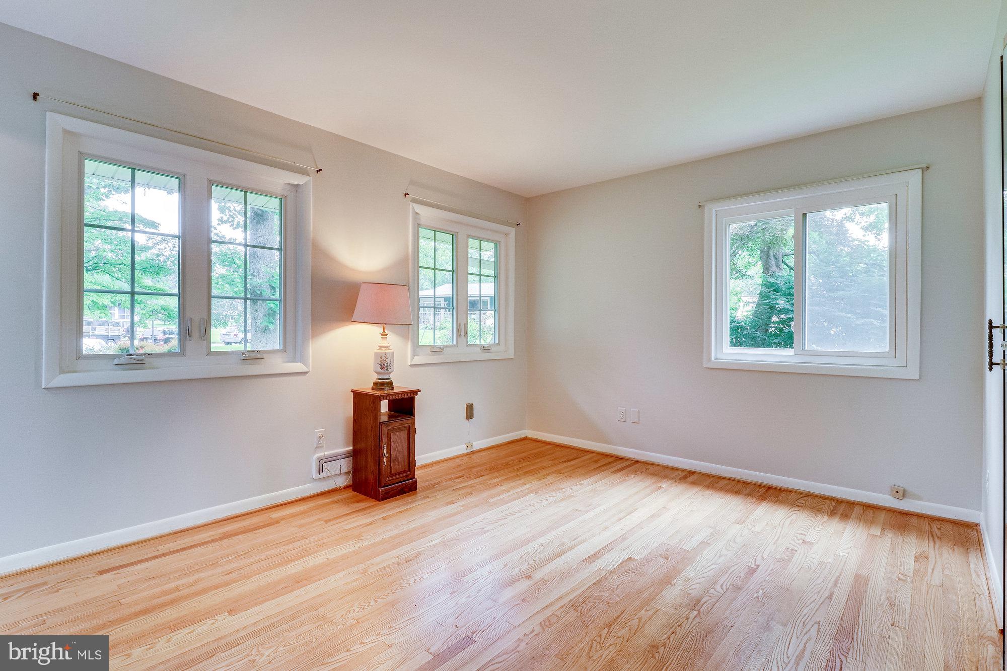 FAIRFAX VILLA - Residential