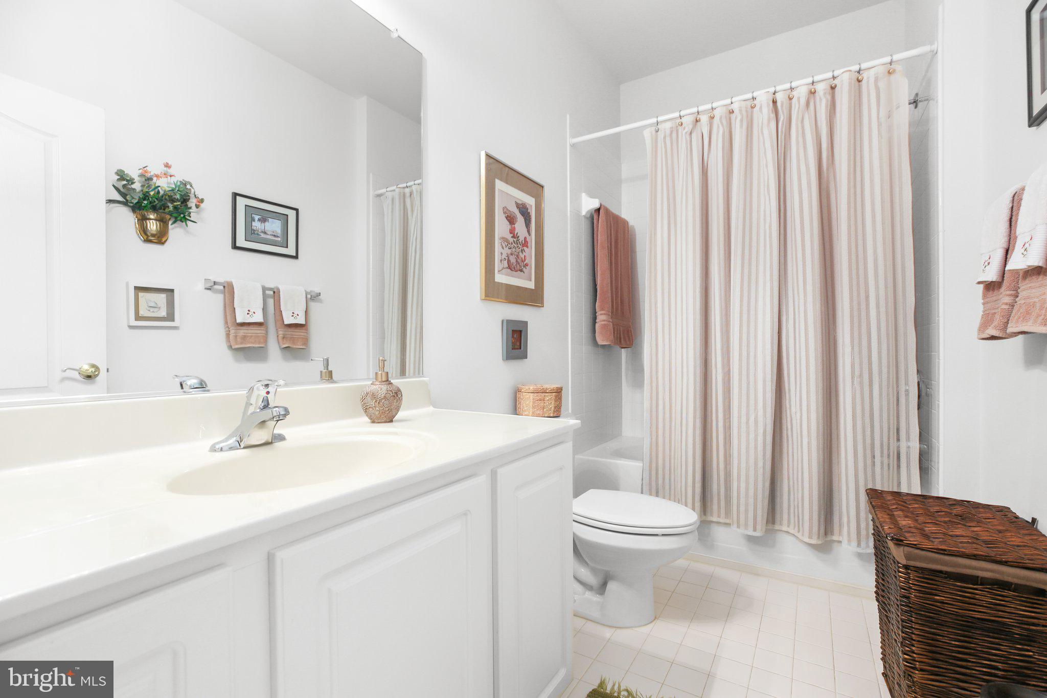 THE VILLAS AT FALLS RUN - Residential